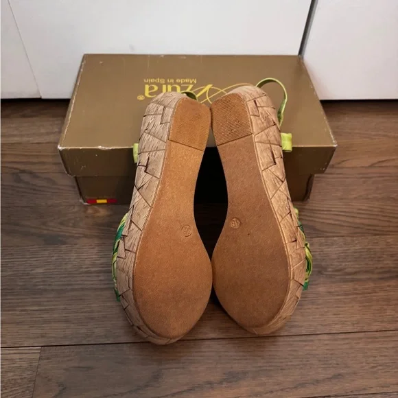 Azura Jaques GRM  Green Strappy Wedge Sandals Size 7.5-8. New. - Picture 2 of 6